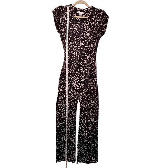 Diane Von Furstenberg DVF Purdy Black and White Floral Jumpsuit Size 2 - Picture 4 of 16